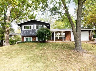 1137 Bromfield Ter, Ballwin, MO 63021