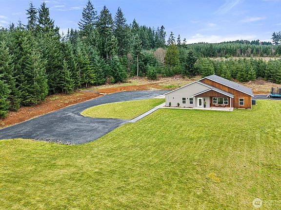 2nd image of 527 Tennessee Road