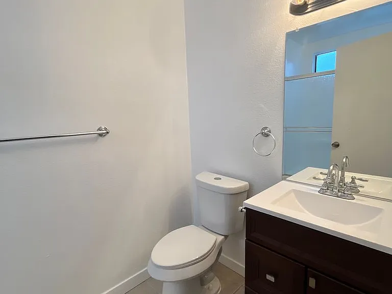 1769 Daly-Grand Apartments — Photo 21