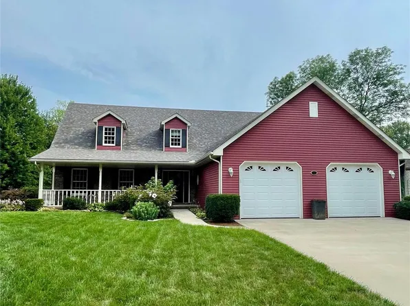 2 Bradford Pl, Bethalto, IL 62010