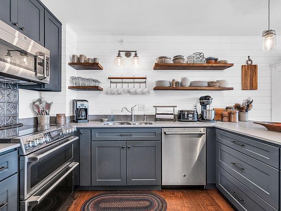 3rd image of 215 E Grand Avenue #208