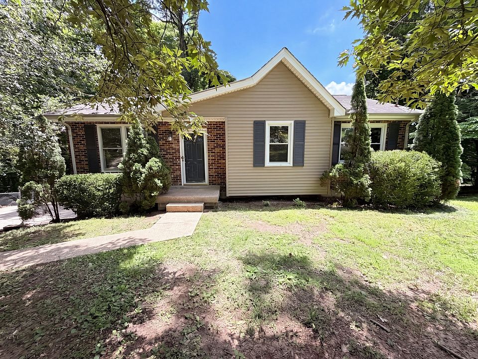 1st image of 206 Diana Dr