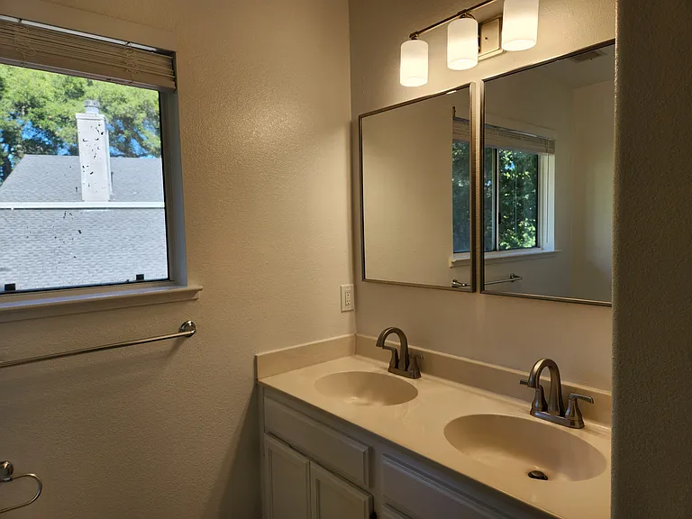 2179 Zinfandel Ave — Photo 18