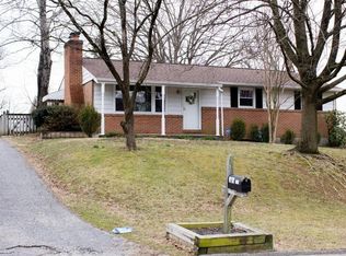 207 Dawson Dr, Cockeysville, MD 21030