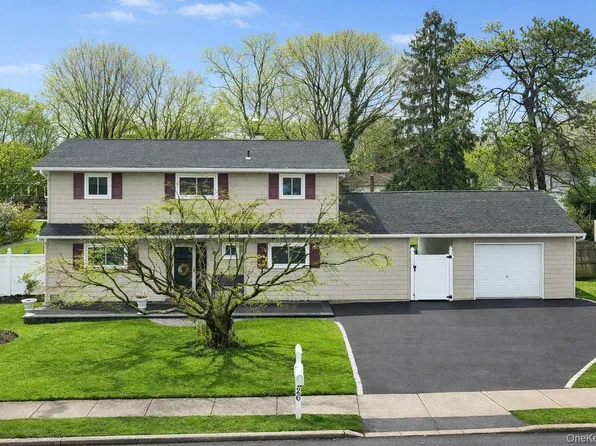 26 Stevenson Place, Deer Park, NY 11729