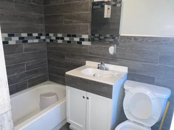 86 Dwight St, New Britain, CT