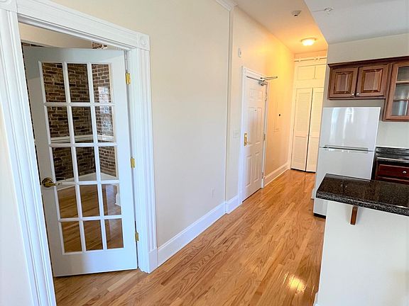 5th image of 886 Massachusetts Ave #212