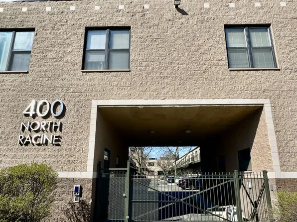 400 N Racine Ave APT 213, Chicago, IL 60642