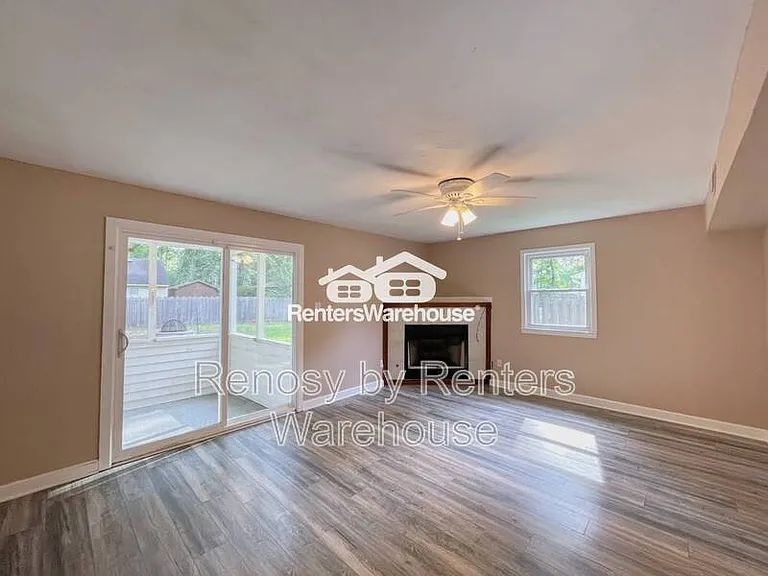 5736 Avalon Woods Dr — Photo 7