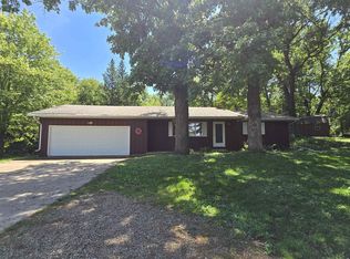 810 S 10th Ave E, Lake Mills, IA 50450