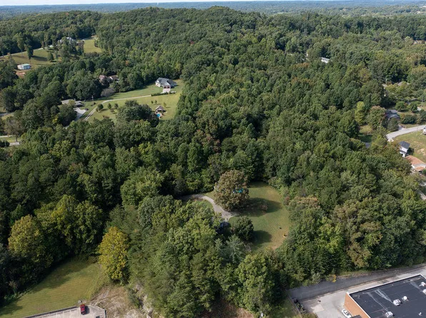 11111 Maple Ln, Corbin, KY 40701