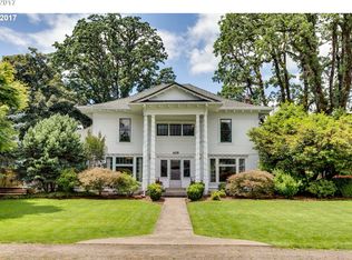 419 S Park St, Carlton, OR