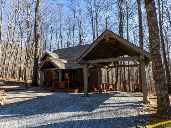1415 Black Oak Drive, Sapphire, NC 28774