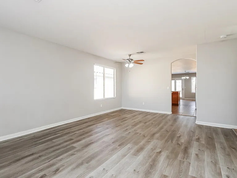 11026 E Delta Ave — Photo 8