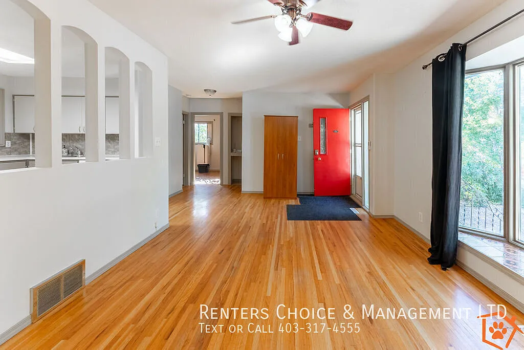 Main Floor 2 bedroom With AC, Utilities Included — Photo 3