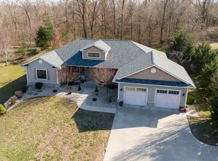 186 Phillips Rd, Carbondale, IL 62902