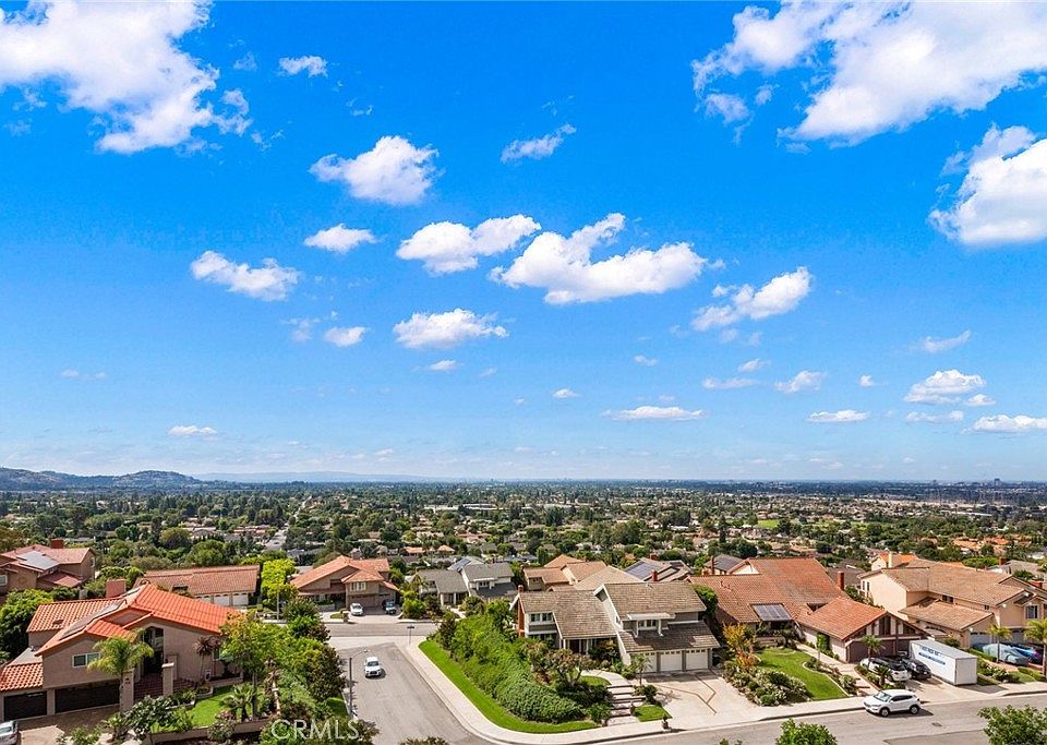 1st image of 2282 N Rockridge Pl
