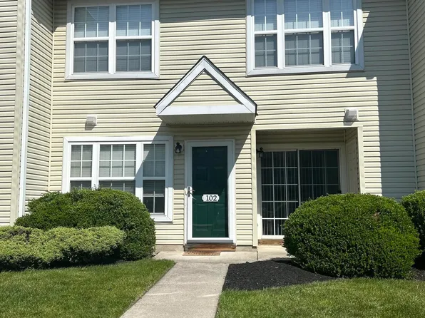 102 Quay Court, Palmyra, NJ 08065