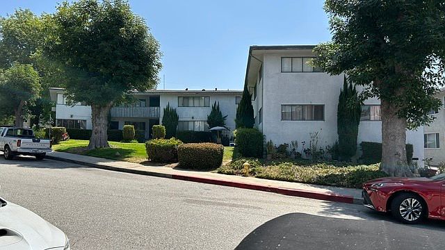 1st image of 1646 Amberwood Dr