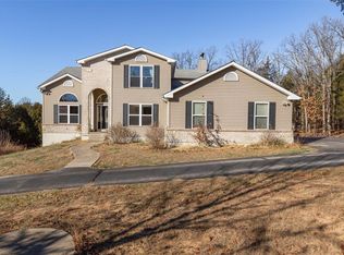 1647 Cedar Park Rd, Hillsboro, MO 63050