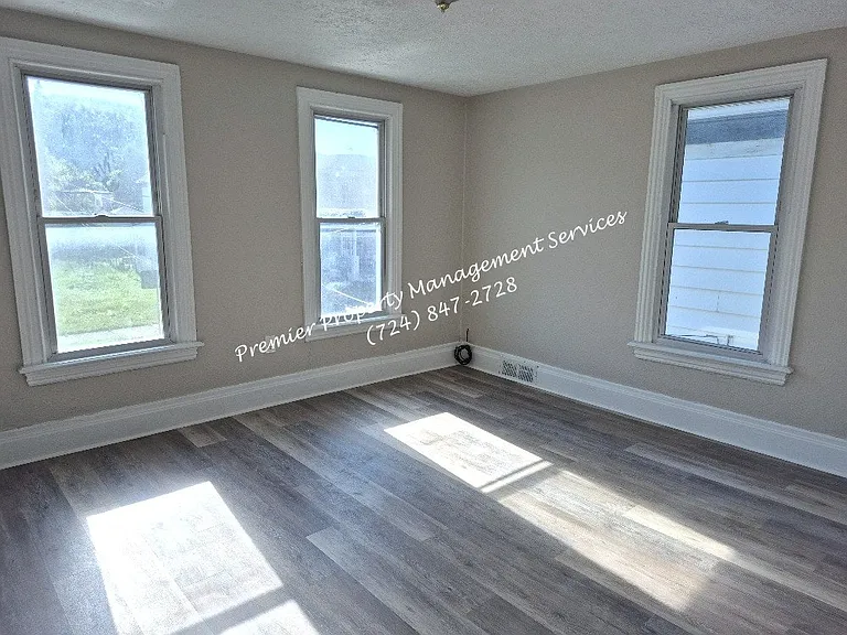 1521 4th Ave — Photo 4