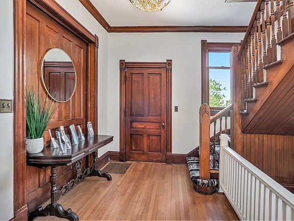 4th image of 200 Franklin Ave APT 1