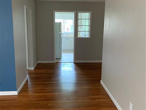 2nd image of 426 Lonsdale Ave
