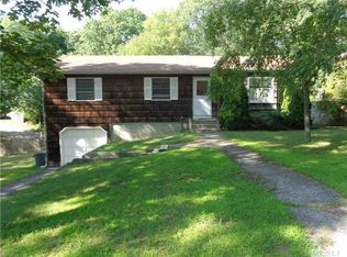 47 Syosset Rd, Sound Beach, NY 11789