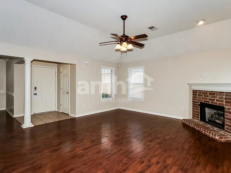 45 Donna Lyn Dr — Photo 5