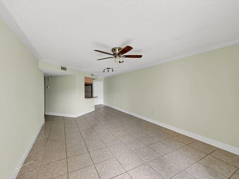 8363 Lake Dr #308 — Photo 6