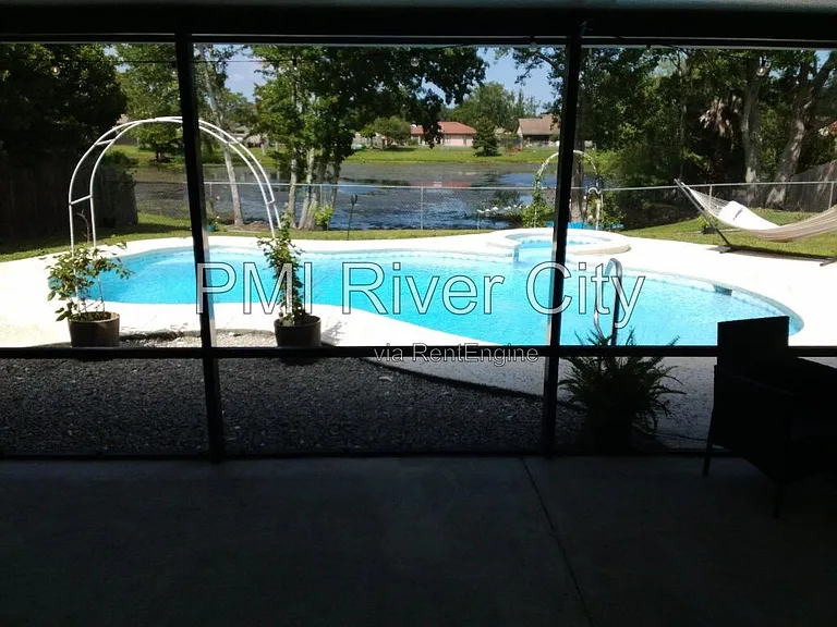 2320 Locustwood Ct — Photo 7