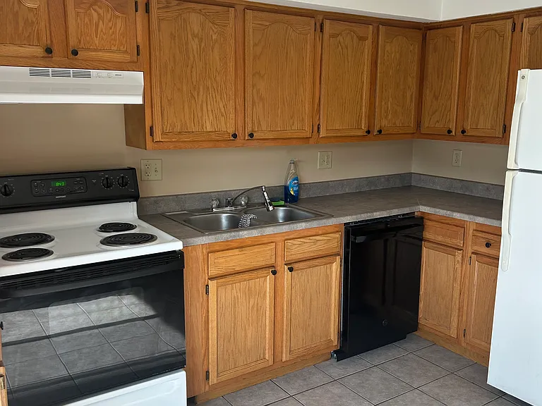 507 Coyne St #1 — Photo 2