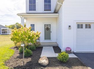 19 Chase Meadow Trl, Honeoye Falls, NY 14472