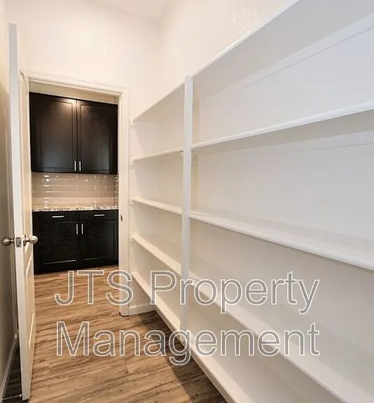 3217 Sunny Gate Ln — Photo 31