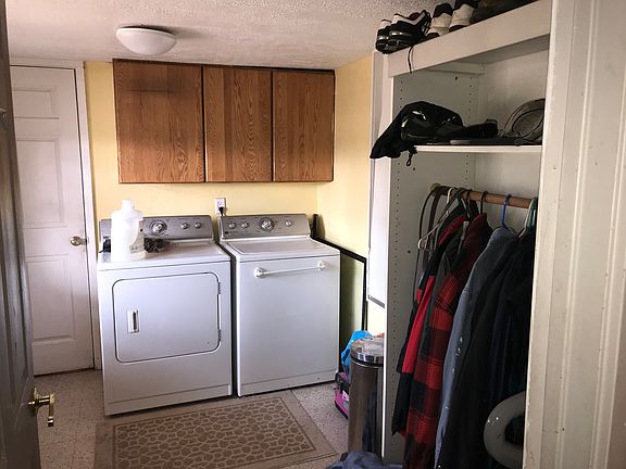 5th image of 697 Meadowlawn Dr SE