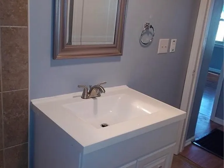 303 Lynn Ave — Photo 9