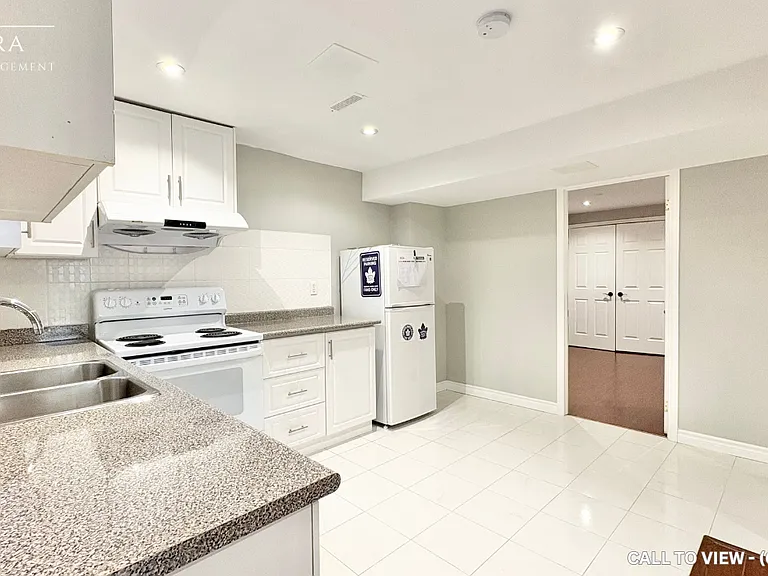 328 Williamson Dr W #2 — Photo 6