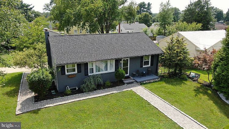 1st image of 26 Bel Aire Ave