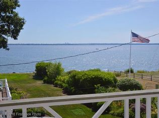 17 Lippitt Ave, Warwick, RI 02889