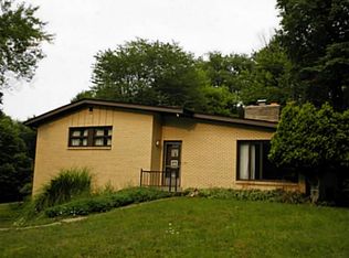 300 Chardick Dr, Gibsonia, PA 15044