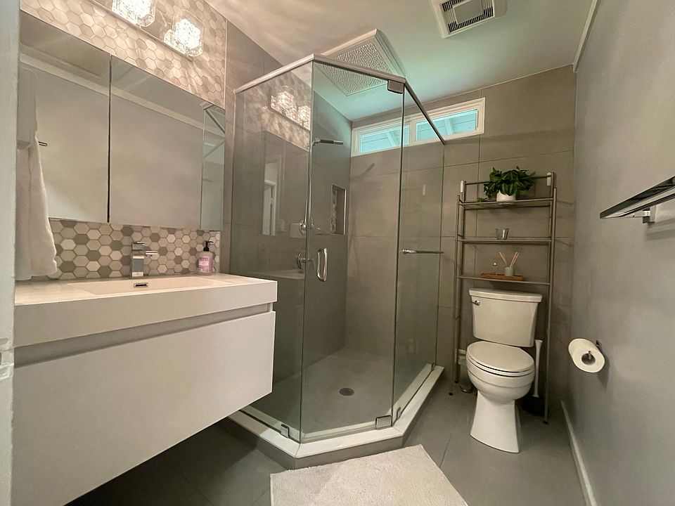 Main bathroom with large walk in shower