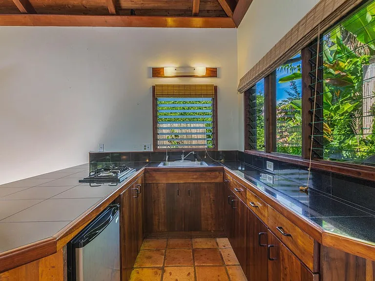 4420 Kahili Makai St — Photo 5