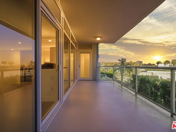 13600 Marina Pointe Dr Unit 407, Venice, CA 90292