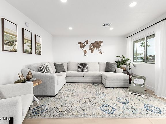 4th image of 1436 W GENEVA Drive