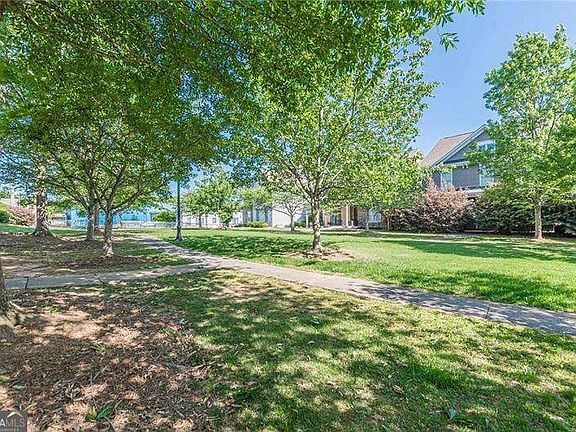 5th image of 1645 Woodward Way