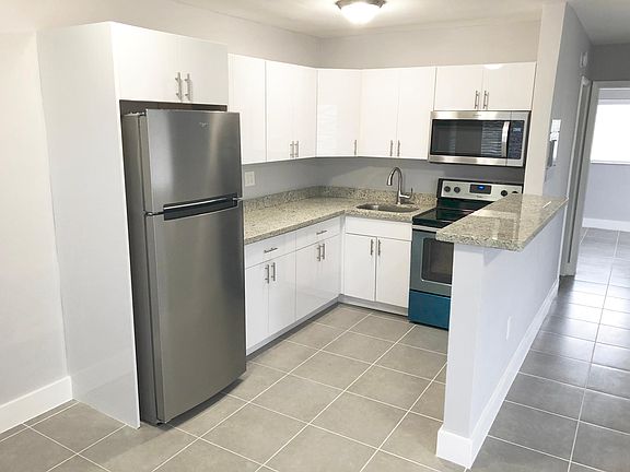 2nd image of 1960 NE 161st St APT 107