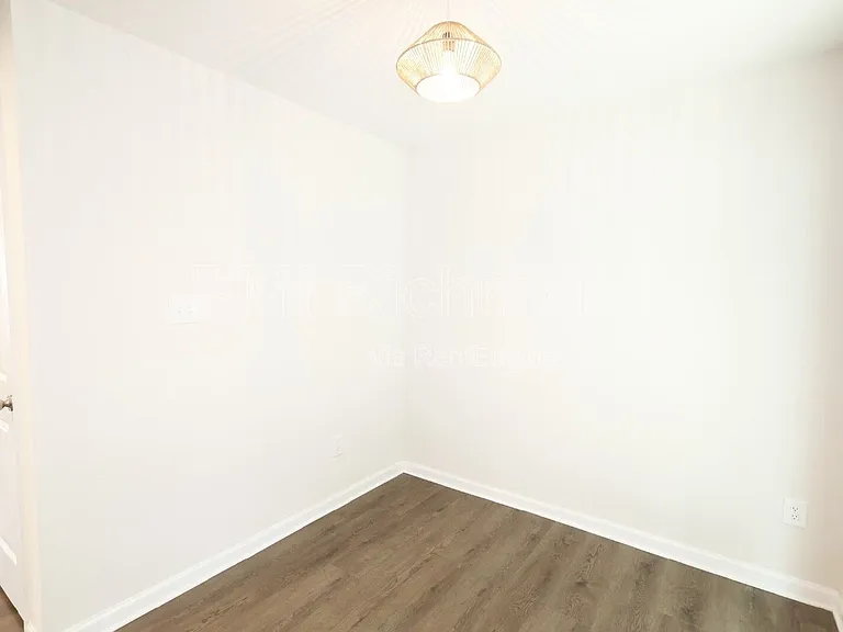 1240 Canterbury Ridge Rd — Photo 13