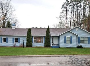 605 Chickadee Ln, Kingsley, MI 49649