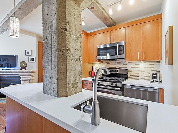 4th image of 1216 Homer St #512