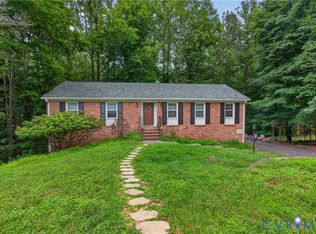 310 Crestfield Ct, Charlottesville, VA 22911